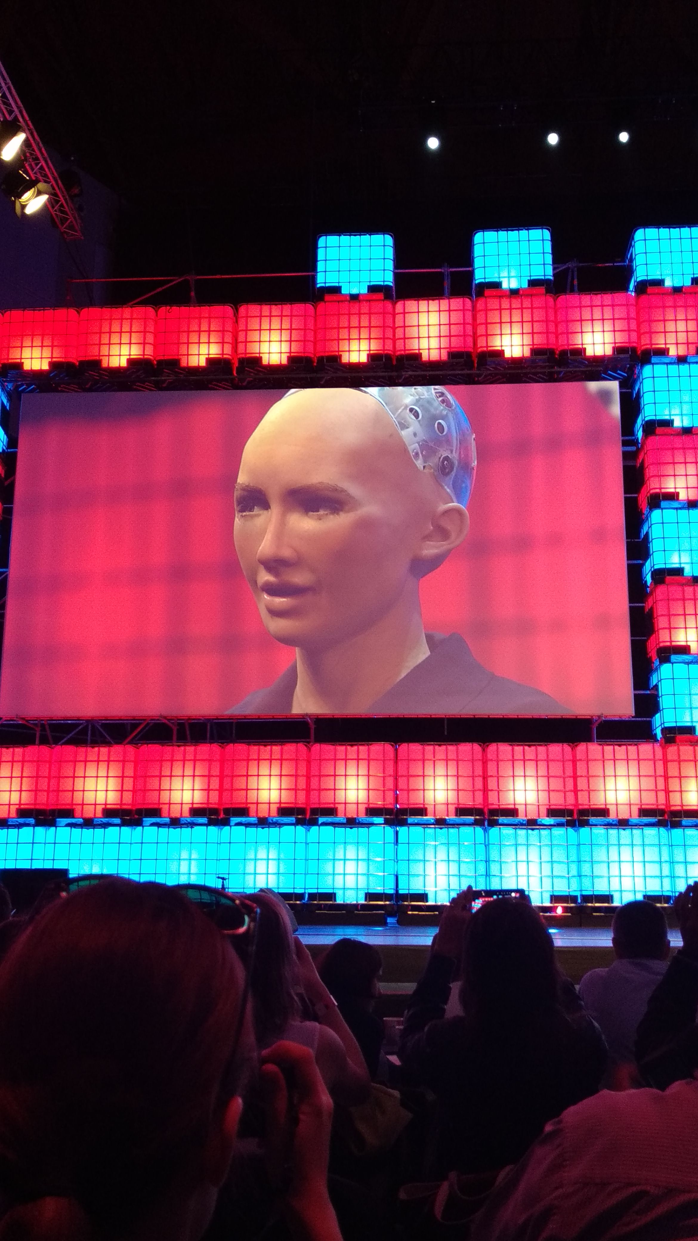 Inteligência artificial subiu ao palco da Web Summit - NTech News