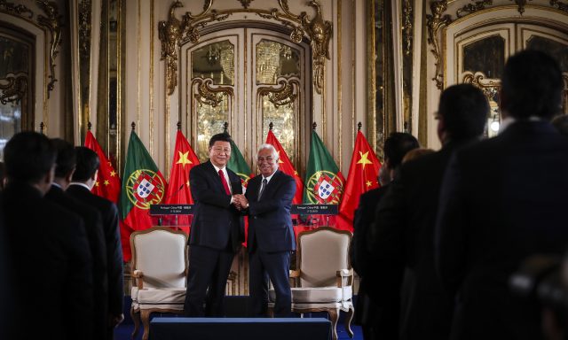 Empresas chinesas assinam acordos de investimento em Portugal