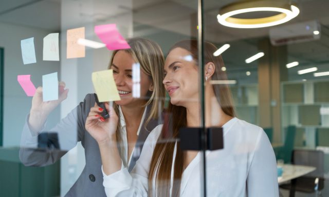 Transparência salarial, IA e escassez de talento: O que nos reserva 2026?