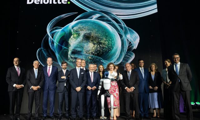 Deloitte distingue Ubbu e NOS nos IRGAwards pela transformação digital e IA