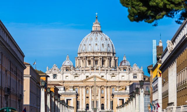 Vaticano moderniza um dos maiores arquivos históricos do mundo