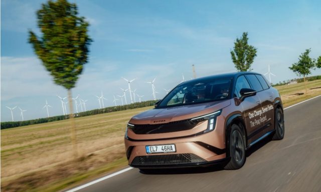 Škoda Peaq promete 936 km de autonomia: mas quantos consegue realmente fazer?